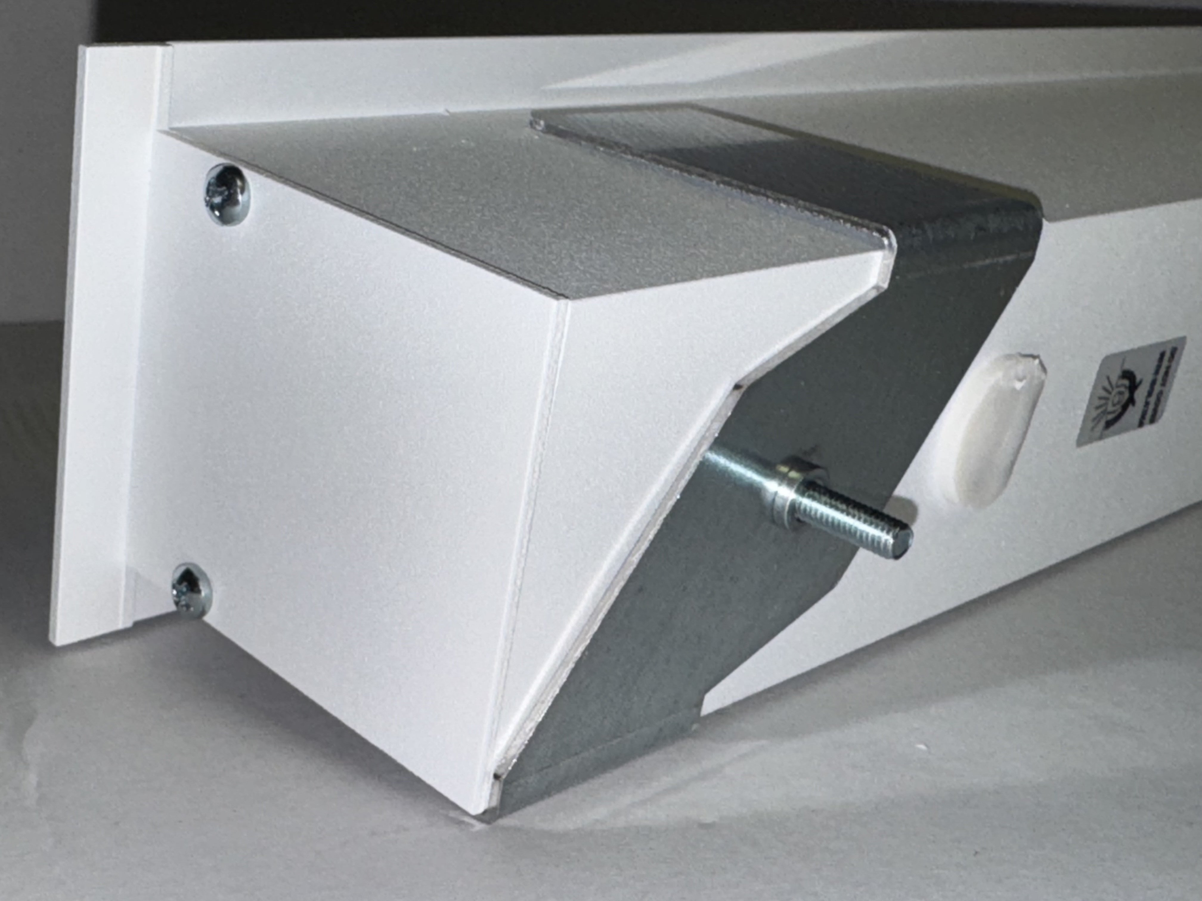 Intra Lighting Feu arrière Gyon RV sop 1000 LM 11 W827 L592MM 17011141011