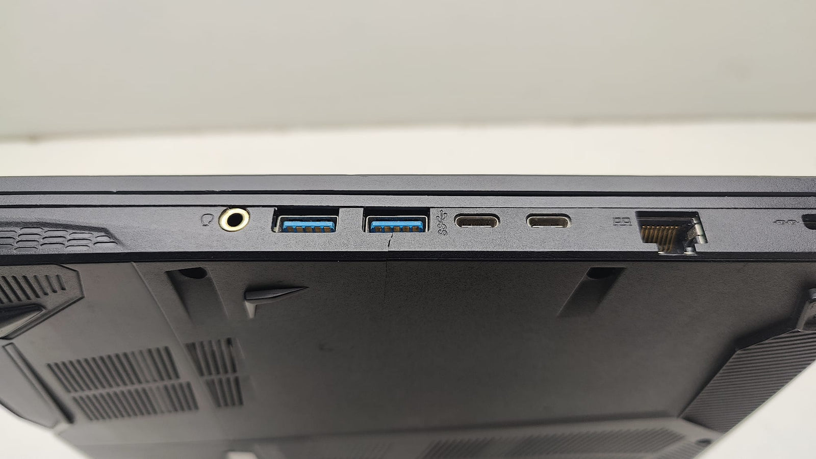 MSI Thin GF65 10UE-087NL 15.6" Intel Core i7-10750H 16GB 1TB QWERTY US 9S7-16W212-087