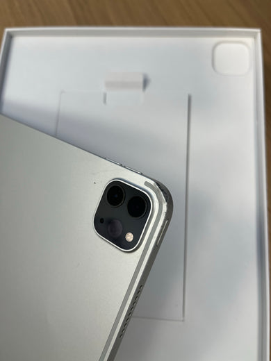 Apple iPad Pro Apple M 128 Go 32,8 cm (12.9") 8 Go Wi-Fi 6E (802.11ax) iPadOS 16 Argent MNXQ3FD/A