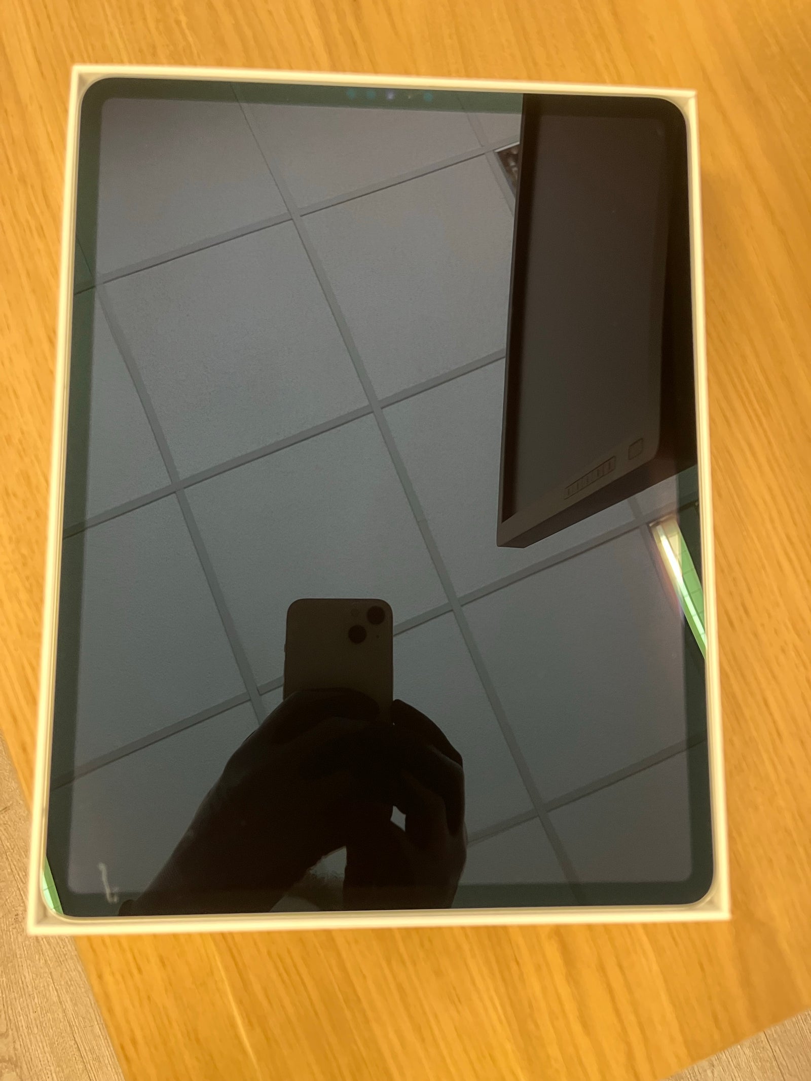 Apple iPad Pro Apple M 128 Go 32,8 cm (12.9") 8 Go Wi-Fi 6E (802.11ax) iPadOS 16 Argent MNXQ3FD/A