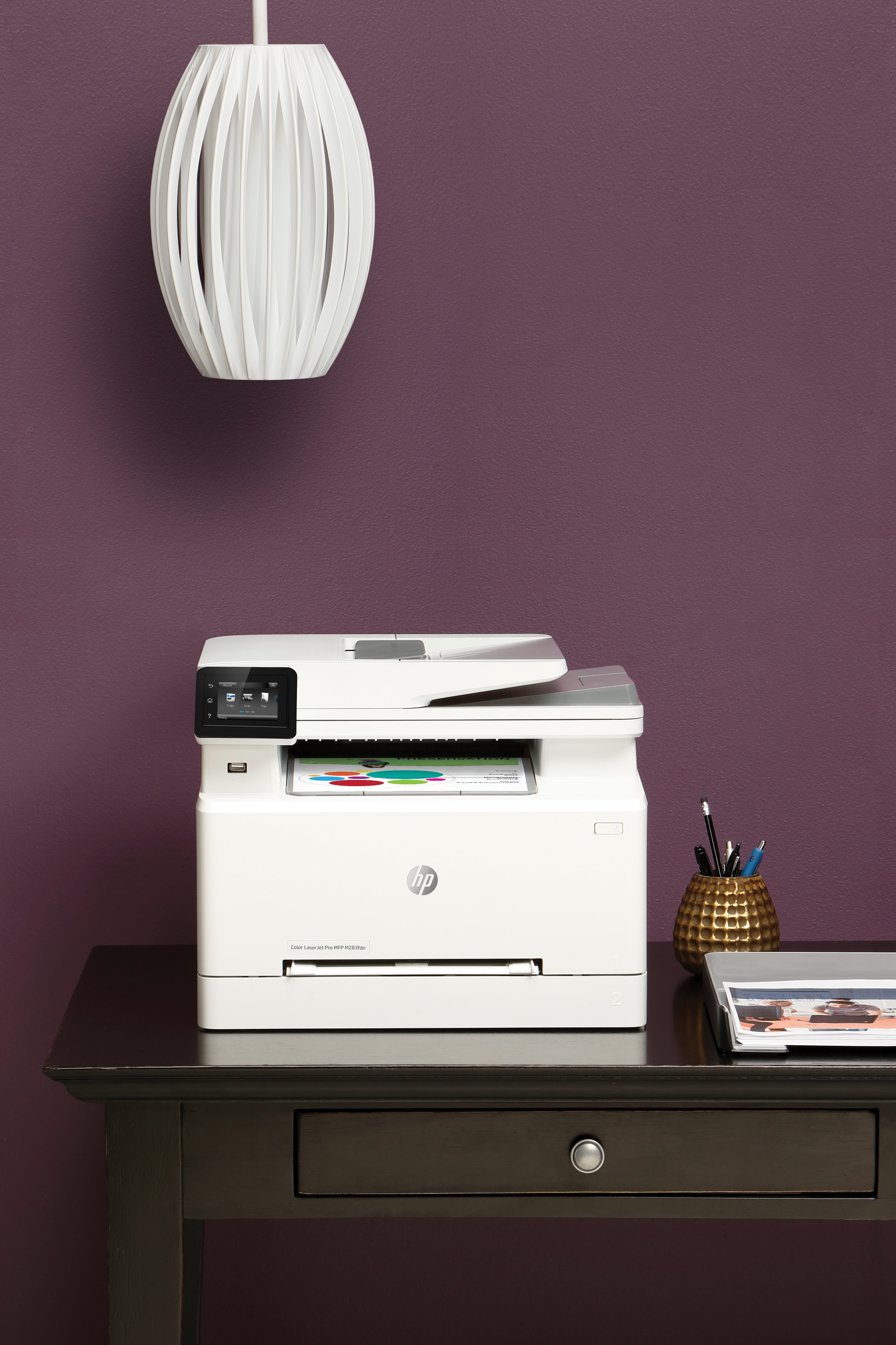 HP Color LaserJet Pro MFP M283fdn, impression, copie, numérisation, télécopie, impression via le port USB avant ; Numériser vers un courrier électronique ; Impression recto verso ; Chargeur automatique de documents de 50 feuilles sans gondolage