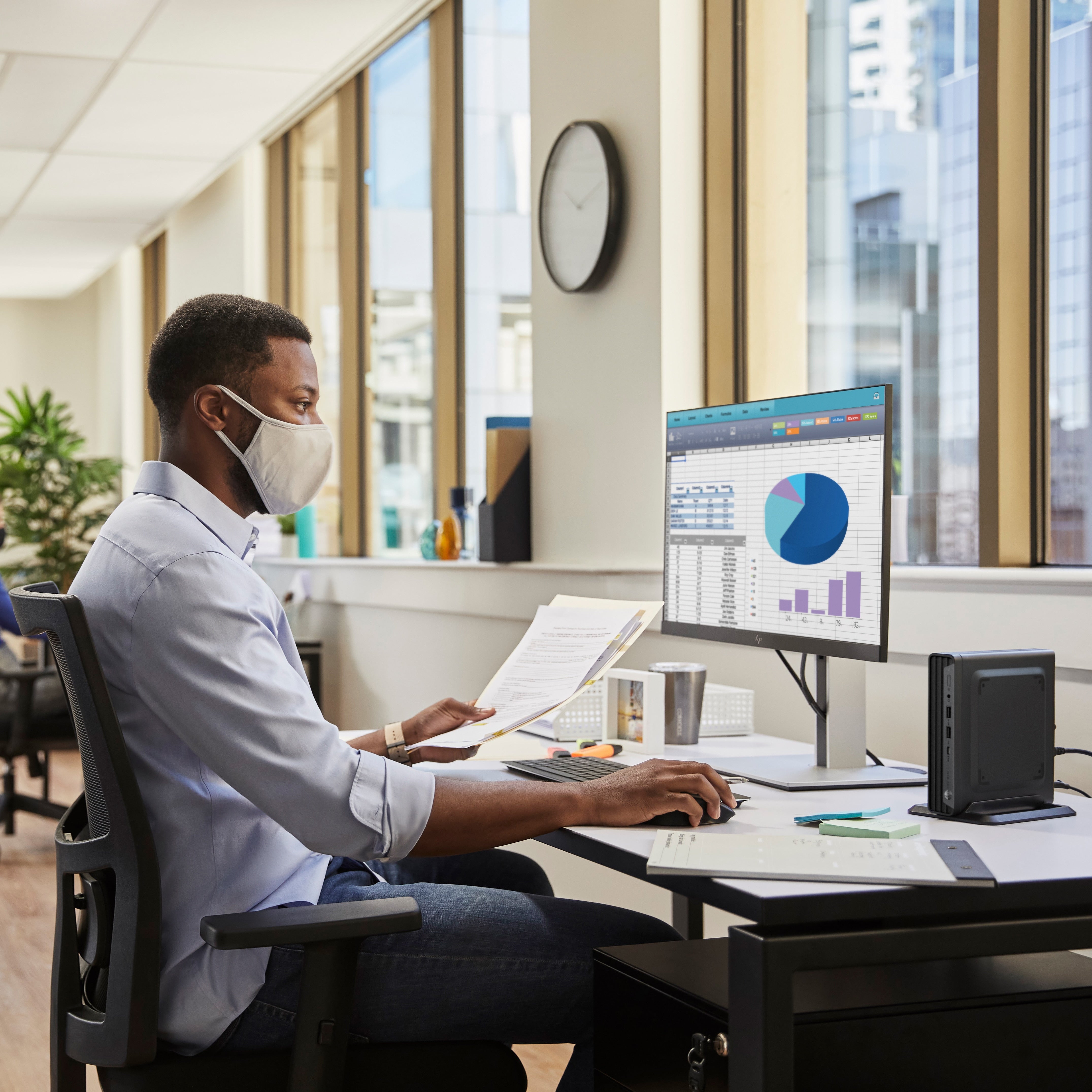 HP Pro Mini 400 G9 Intel® Core™ i5 i5-14500T 16 GB DDR5-SDRAM 512 GB SSD Windows 11 Pro Mini PC Black 9H6Z3ET#ABF