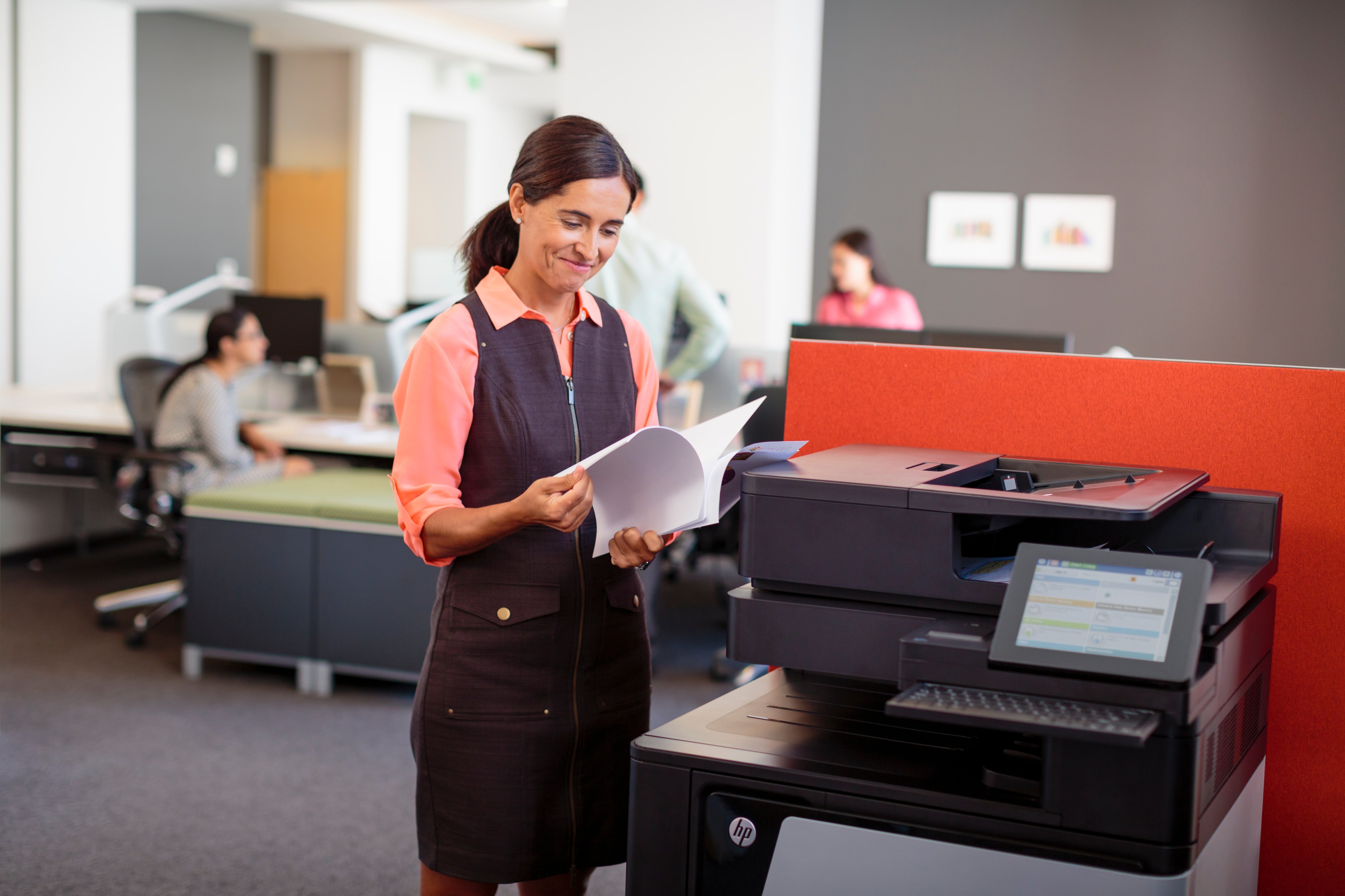 HP Color LaserJet Enterprise Flow LaserJet Enterprise Flow M880z Multifunction Couleur Imprimante, Ethernet uniquement; Copieur, Scanner
